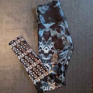 Onzie High Waisted Graphic Yoga Leggings (S/M)